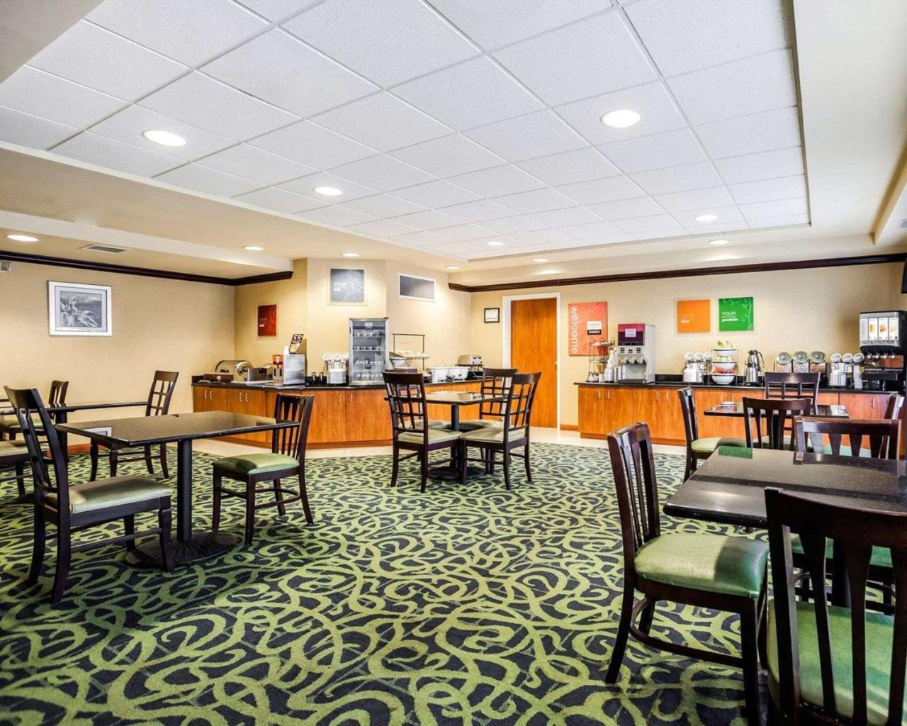 Comfort Inn Kansas City / Airport Экстерьер фото