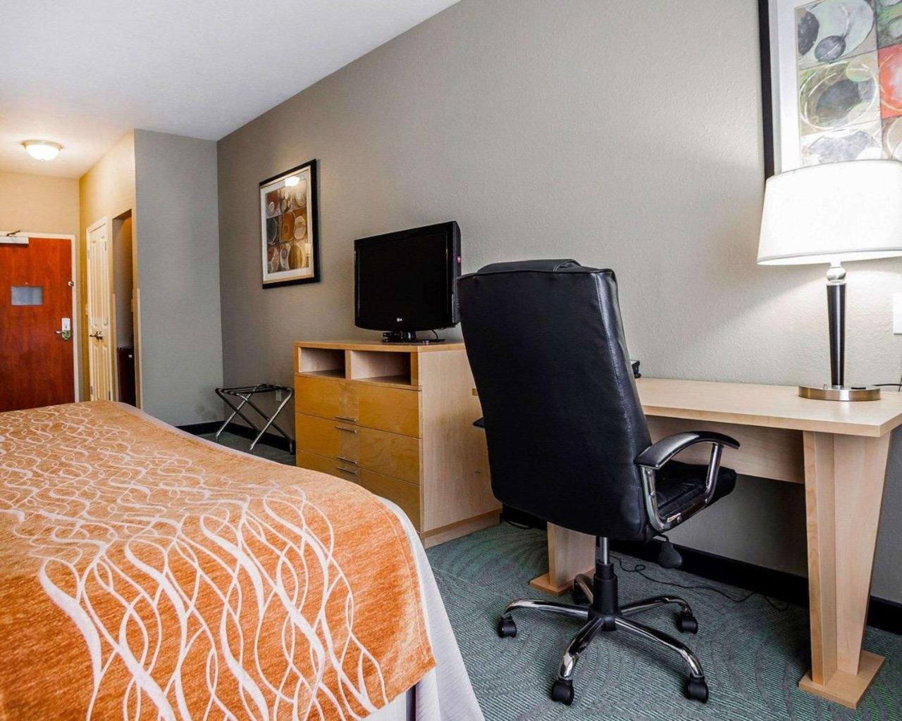 Comfort Inn Kansas City / Airport Экстерьер фото