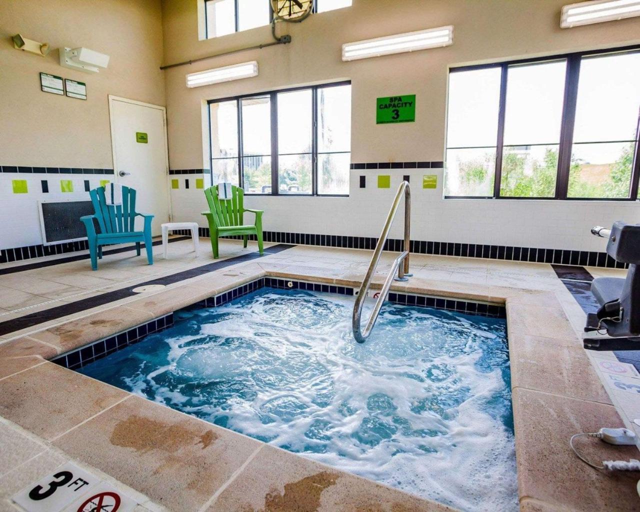 Comfort Inn Kansas City / Airport Экстерьер фото