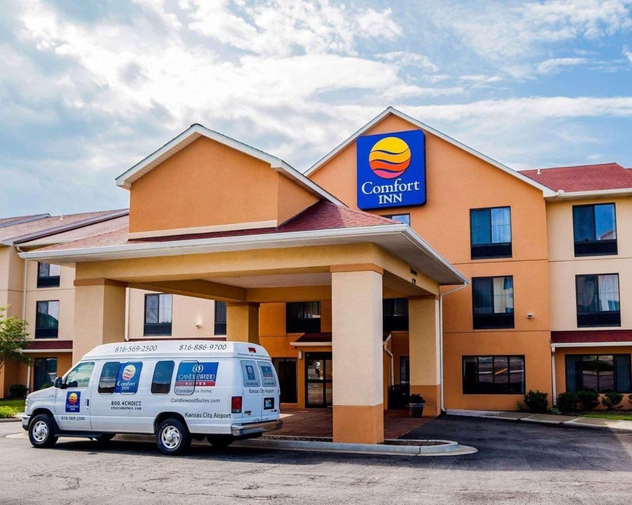 Comfort Inn Kansas City / Airport Экстерьер фото