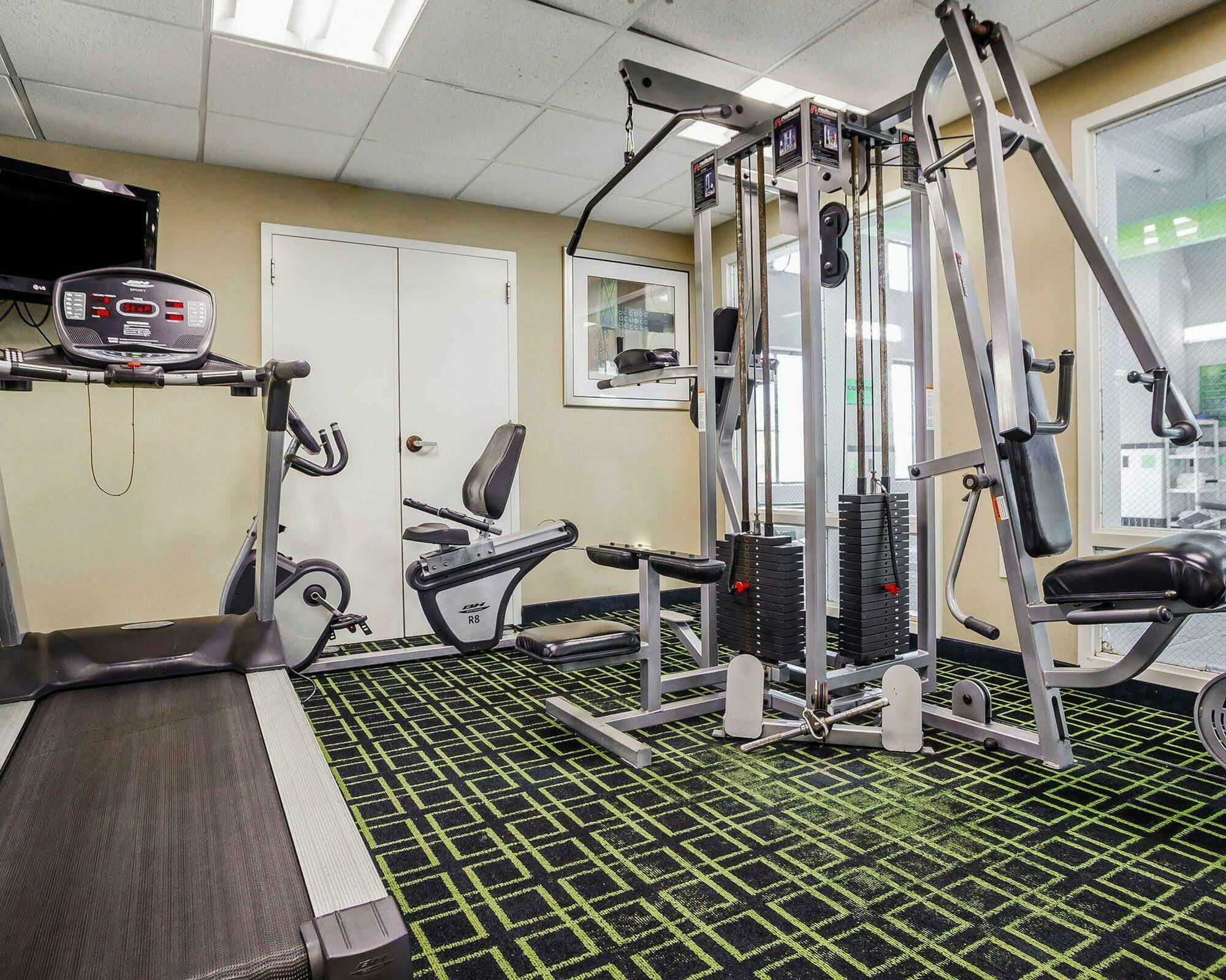 Comfort Inn Kansas City / Airport Экстерьер фото